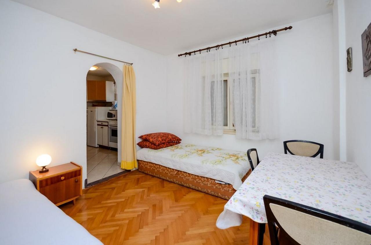 Apartments Lucia Senj  Bagian luar foto